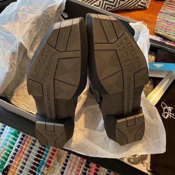 LAST PRICE Fluevog x Star Trek Starfleet Black Leather Boots Size 7 $499 DEAL - Picture 15 of 15